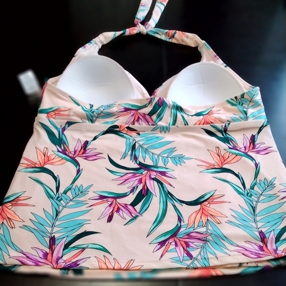 Floral Tankini Swim Top Size 1X - Picture 2 of 3